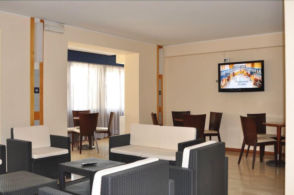 Hotel Alhambra Rimini Buitenkant foto
