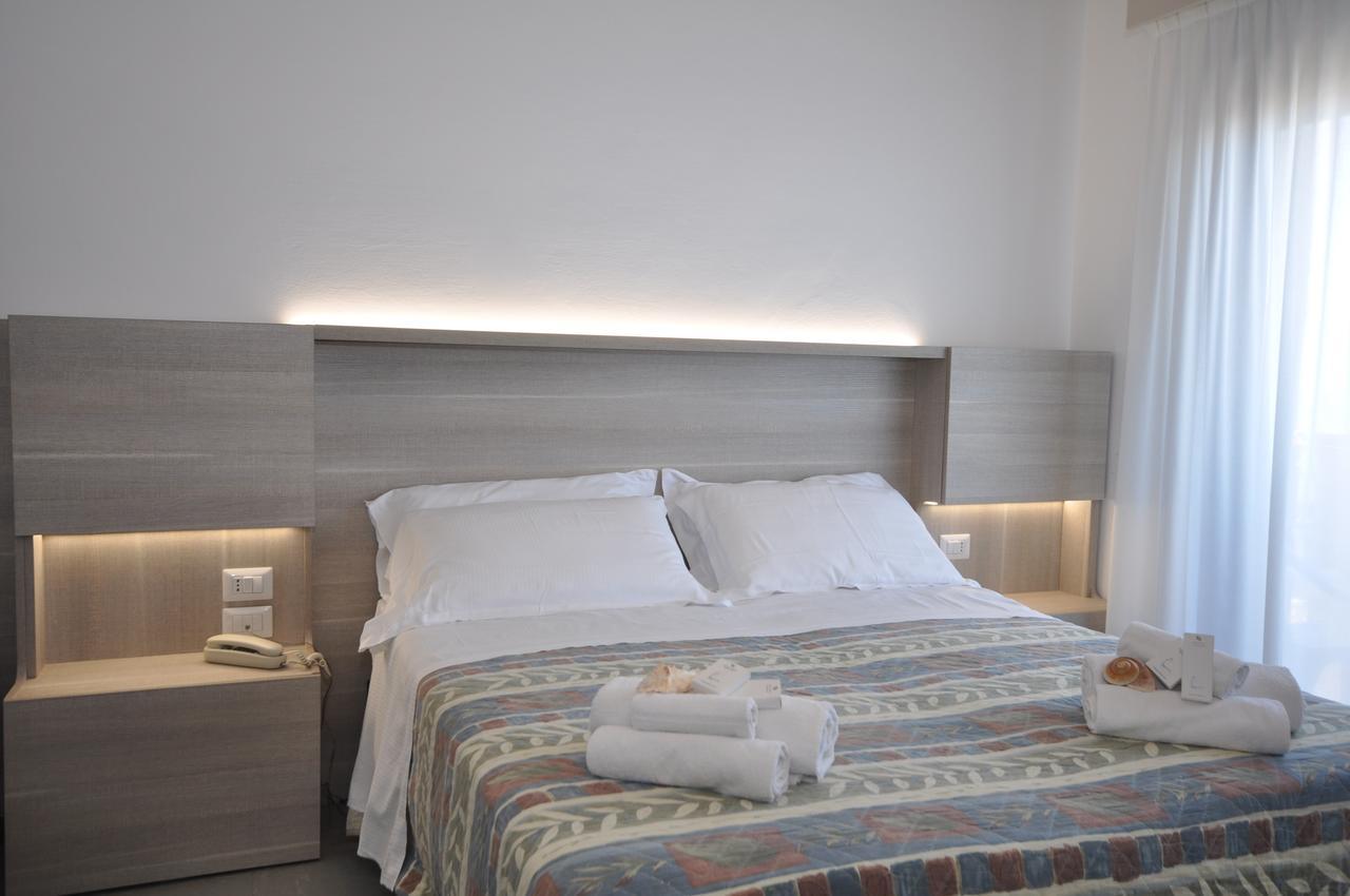 Hotel Alhambra Rimini Buitenkant foto